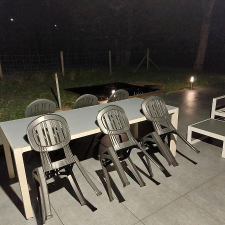 Le Reposoir Maison Spacieuse Avec Feu Au Bois Bertogne المظهر الخارجي الصورة